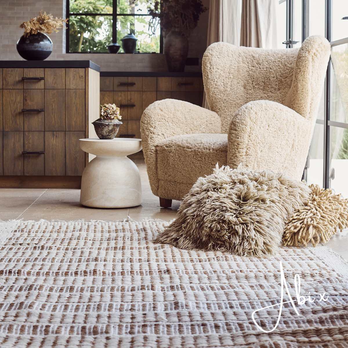 Artea Woven Rug - Image 5