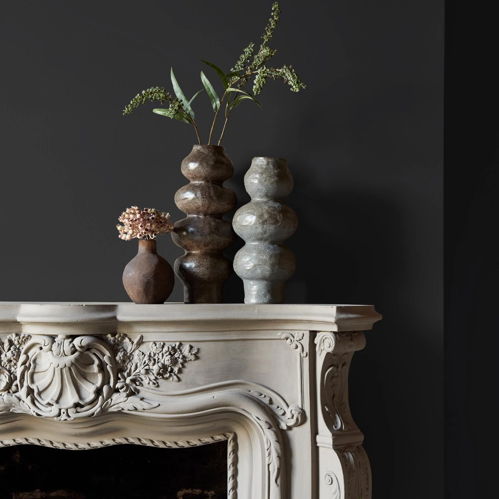 Beekman Black Paint - Image 3