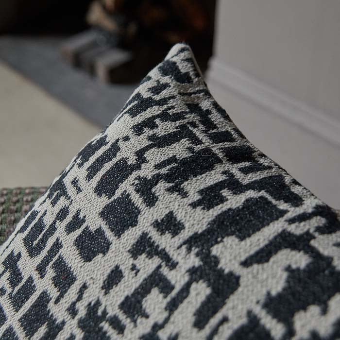 Beren Jacquard Cushion - Image 3