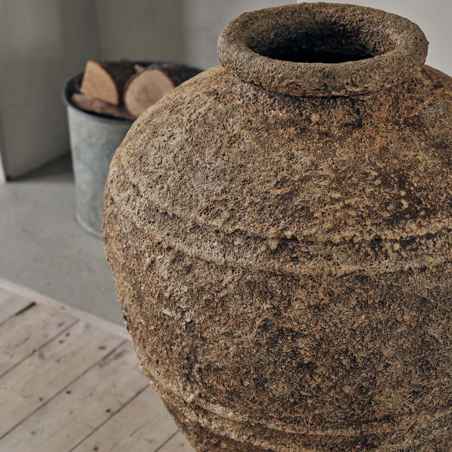 Finn Large Rustic Vase - Image 3
