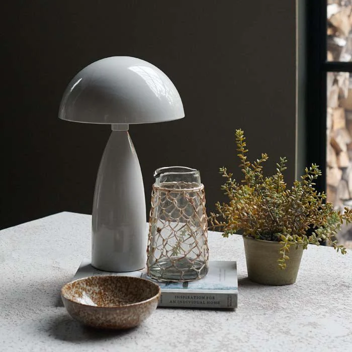 Leoma Metal Table Lamp, Cloud