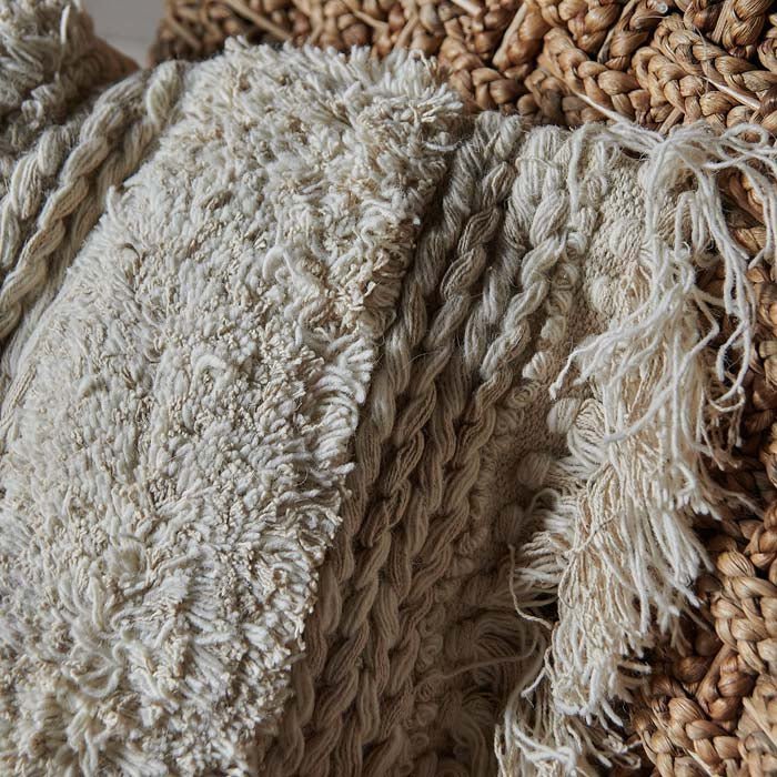 Lisbon Tufted Cushion - Image 3