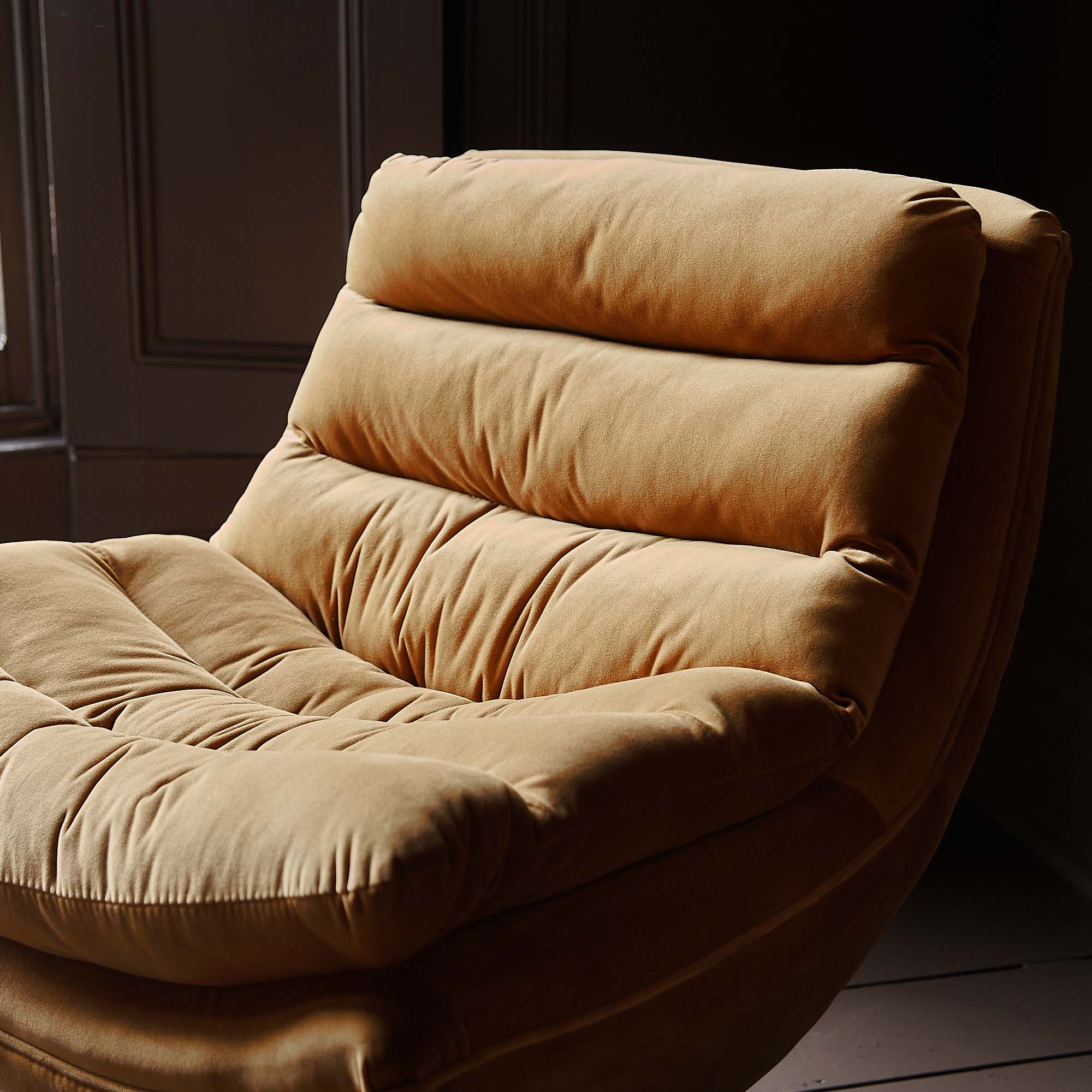Olivia Velvet Swivel Chair - Image 3