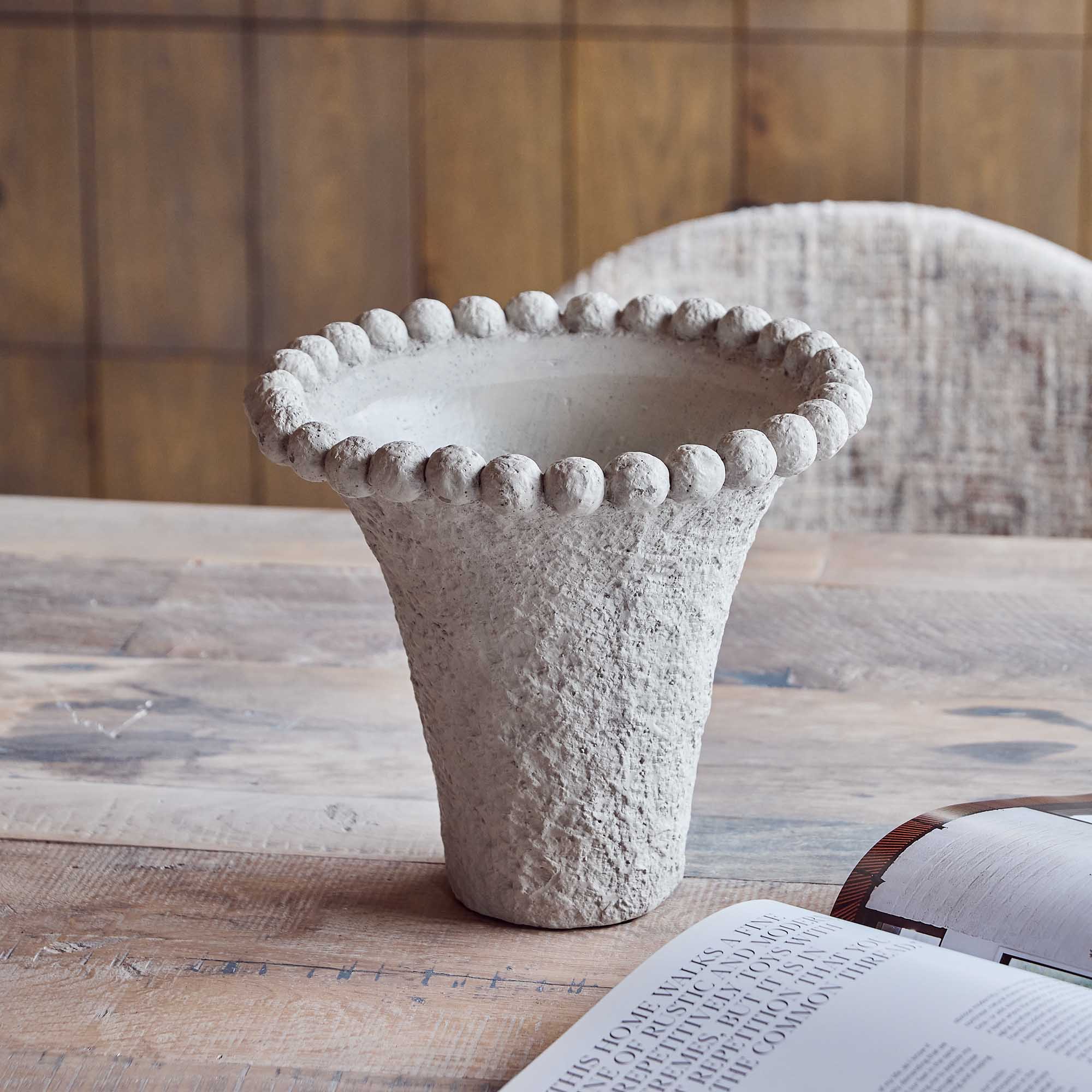 Osman Cement Vase - Image 3