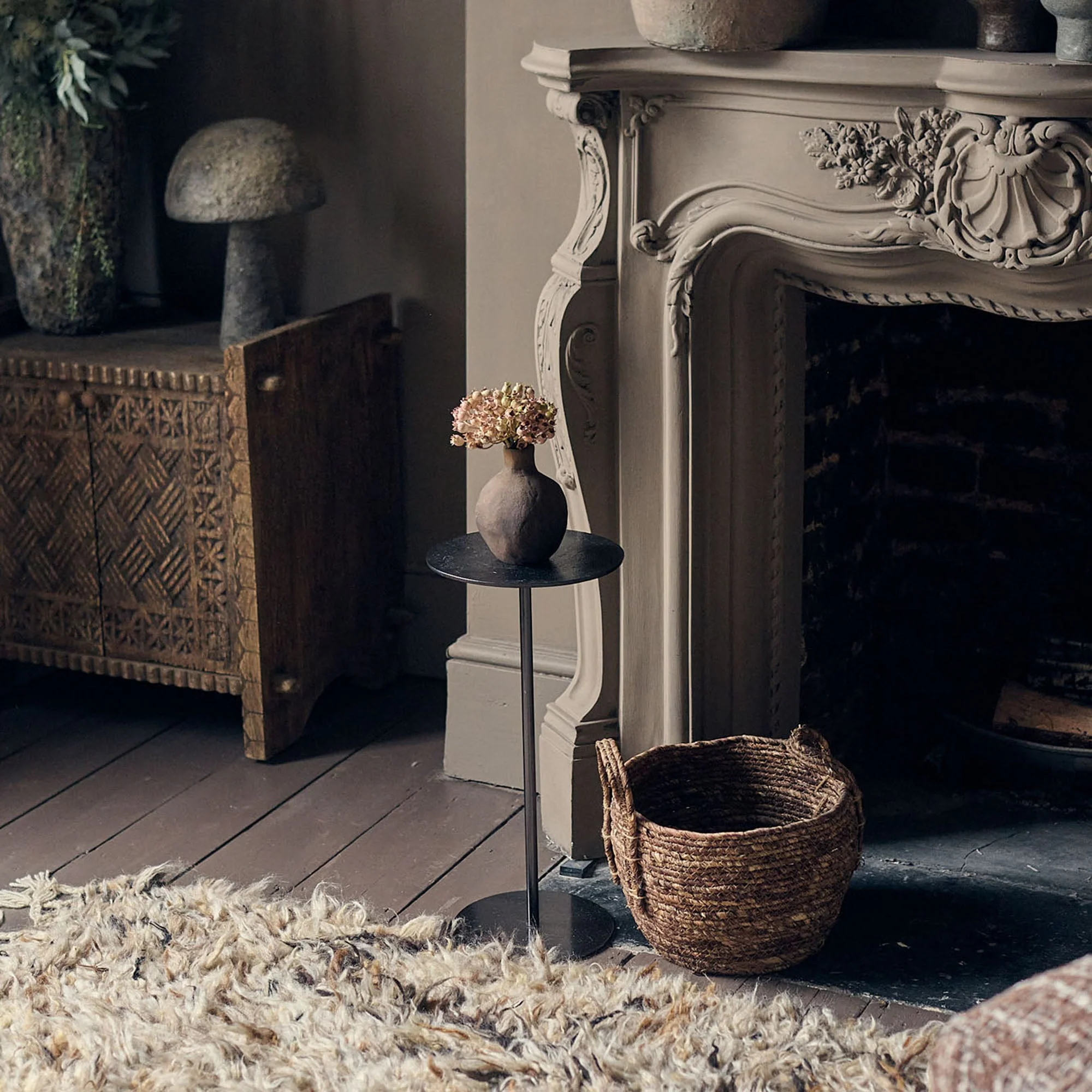 Ravenna Pedestal Table - Image 2
