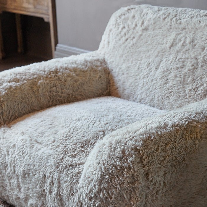 Saskia Cream Faux Fur Armchair - Image 3